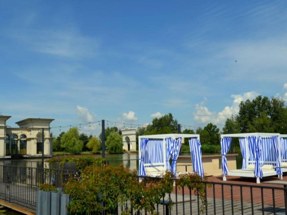 Hotel Venecia Palace Michałowice Kültér fotó
