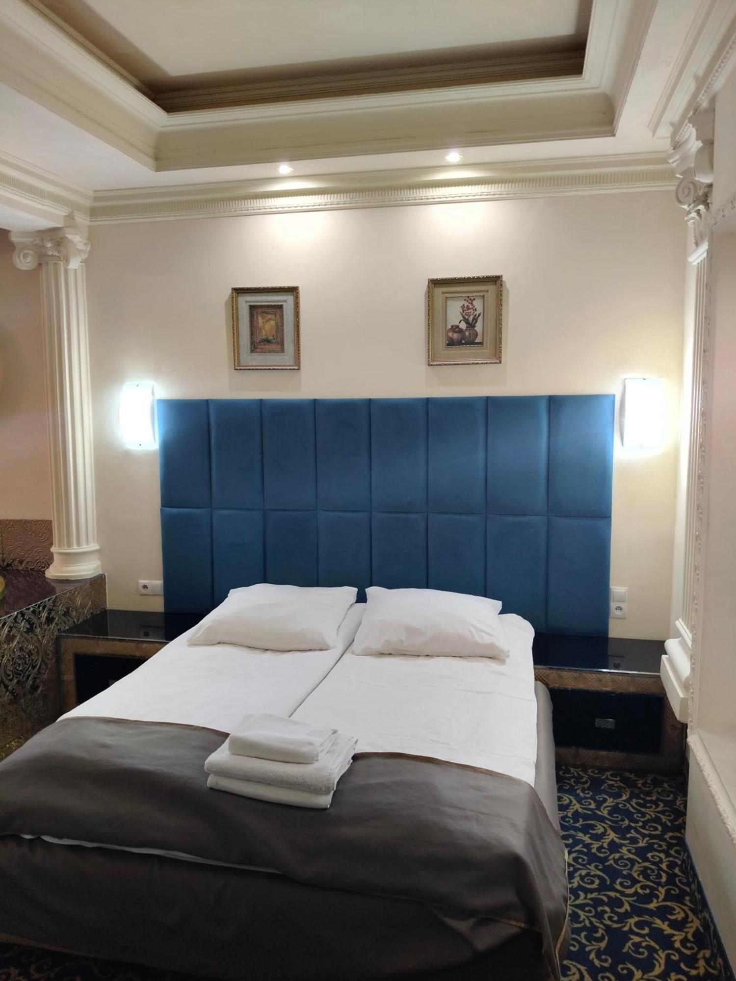 Hotel Venecia Palace Michałowice Kültér fotó